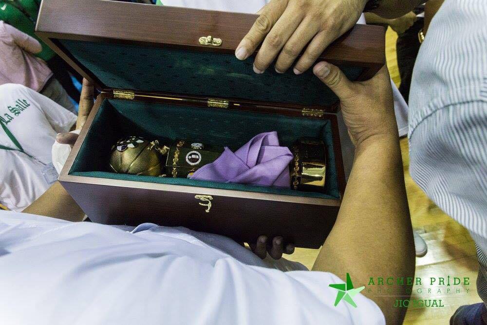 UAAP-Season-80-Mens-Basketball-ADMU-def-DLSU-G3-ECJ-Trophy PHP 2.7M-worth trophy awarded to Blue Eagles by ECJ ADMU Basketball News UAAP - philippine sports news