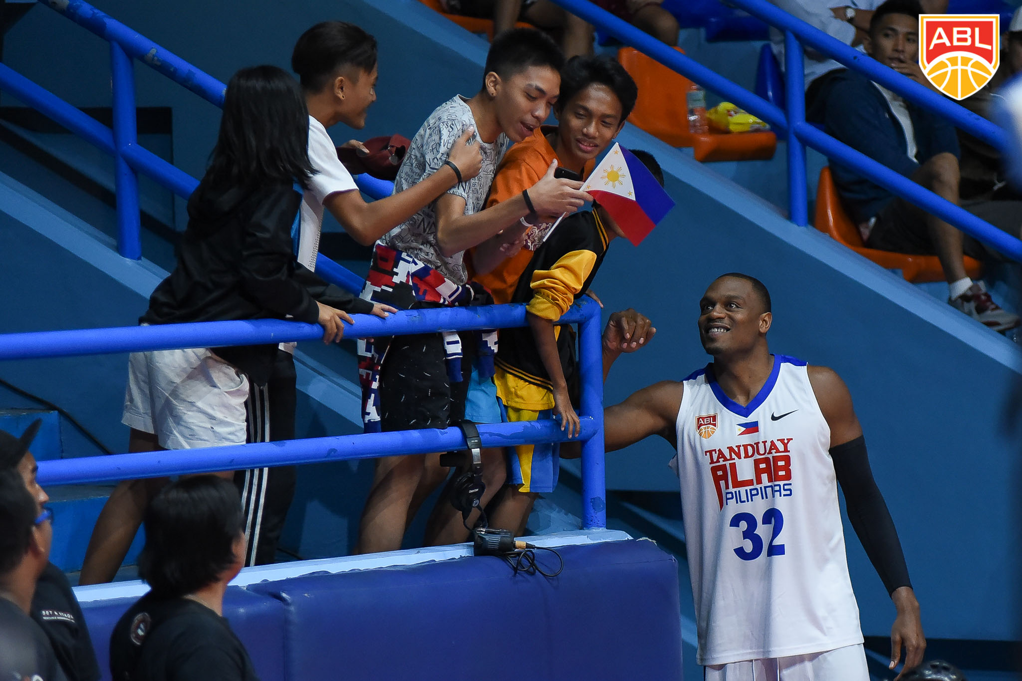 ABL-8-Alab-def-Dragons-Justin-Brownlee Justin Brownlee set for much-awaited Barangay Ginebra return Basketball News PBA - philippine sports news