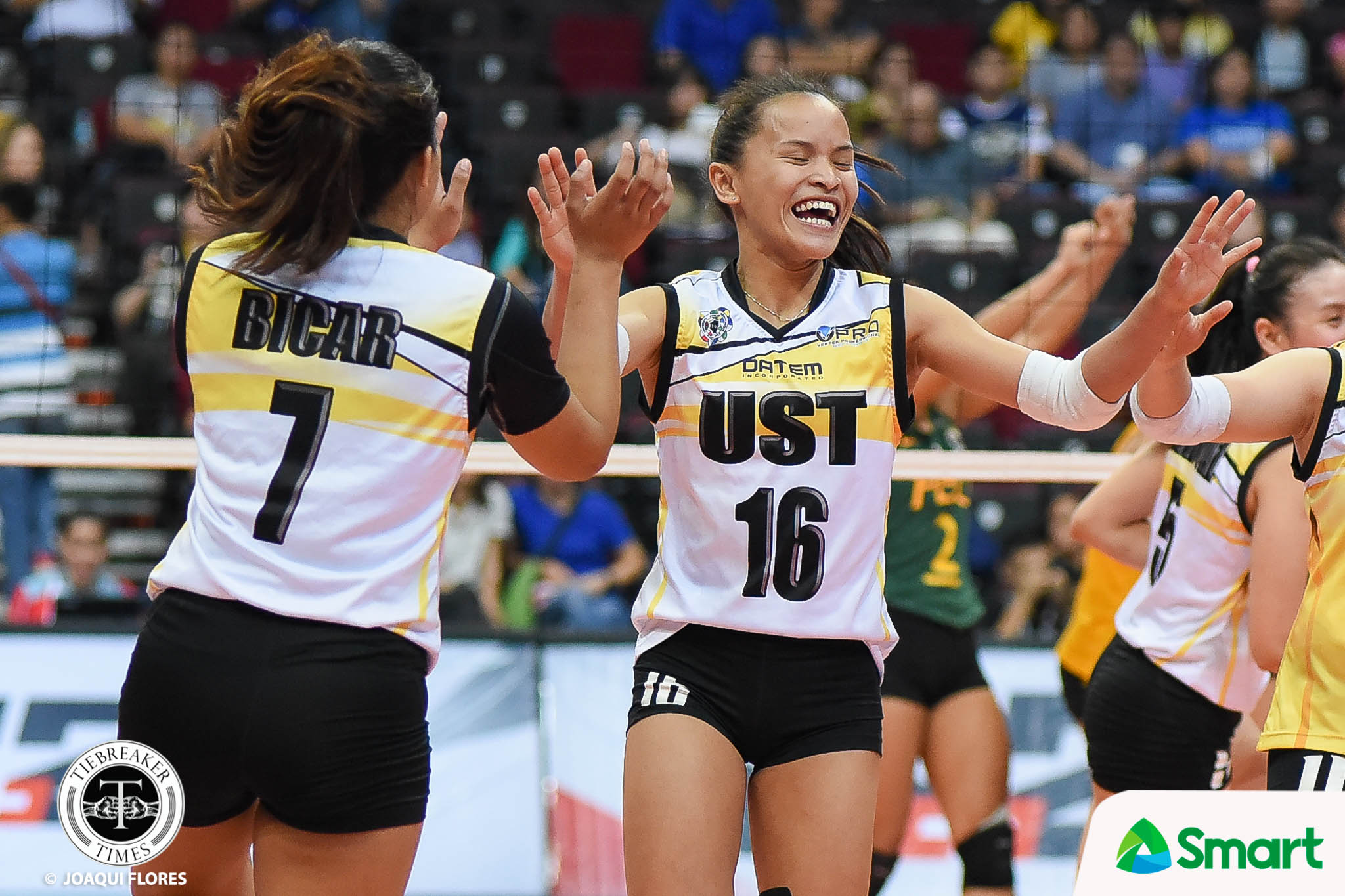 UAAP-80-Volleyball-FEU-vs.-UST-Rondina-8616 Cherry Rondina has one wish for remaining Tigresses: 'Love UST the way I loved UST' News UAAP UST Volleyball - philippine sports news