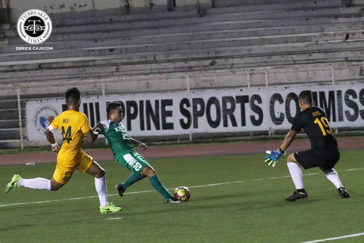 UAAP-Season-80-Men’s-Football—DLSU-def-FEU—Bernaldez