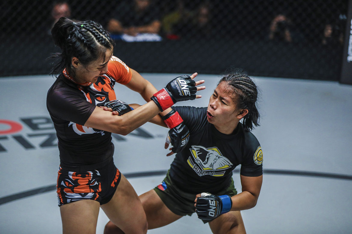 one-iron-will-Angelie-Sabanal-defeats-Rika-Ishige Jeremy Miado, Angelie Sabanal score twin upsets against hometown favorites Mixed Martial Arts News ONE Championship - philippine sports news