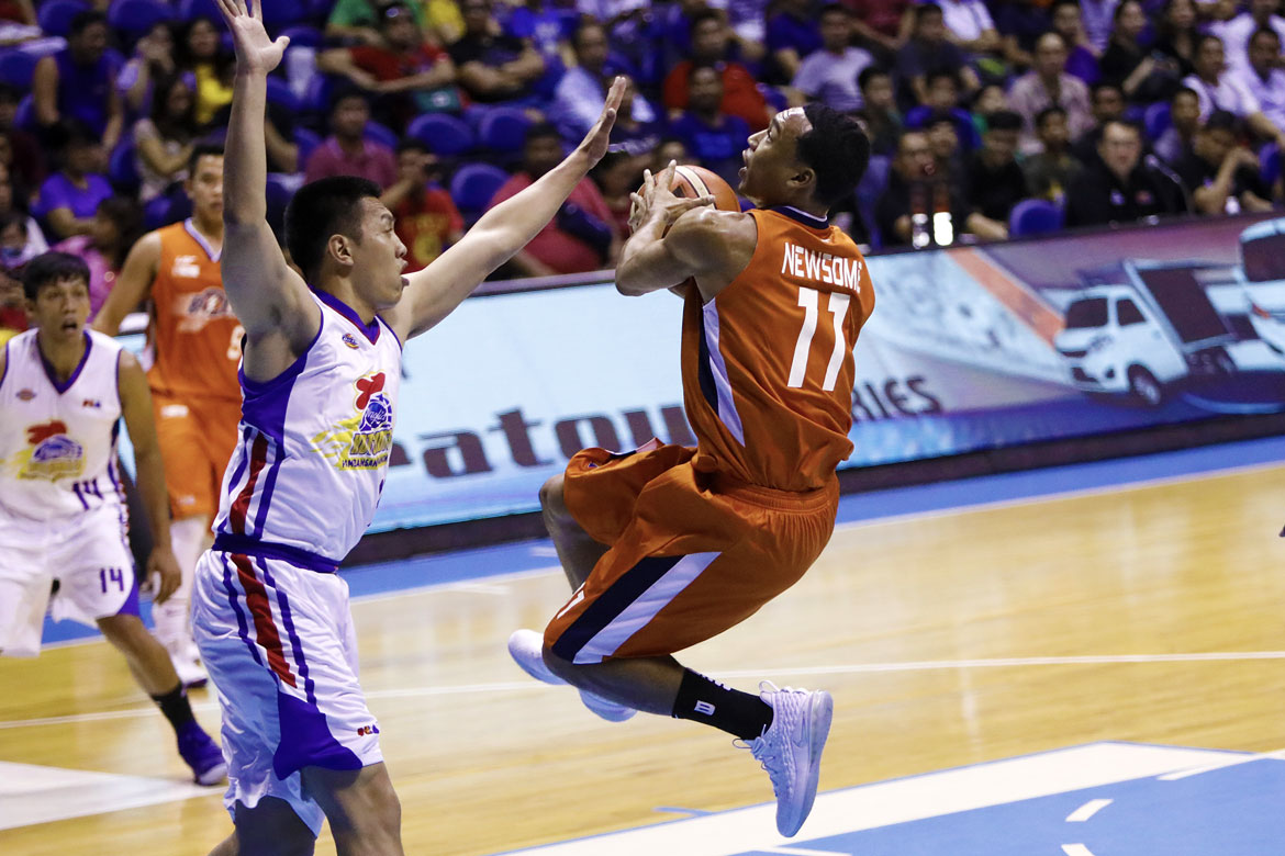 2018-pba-commissioners-cup—magnolia-def-meralco—chris-newsome