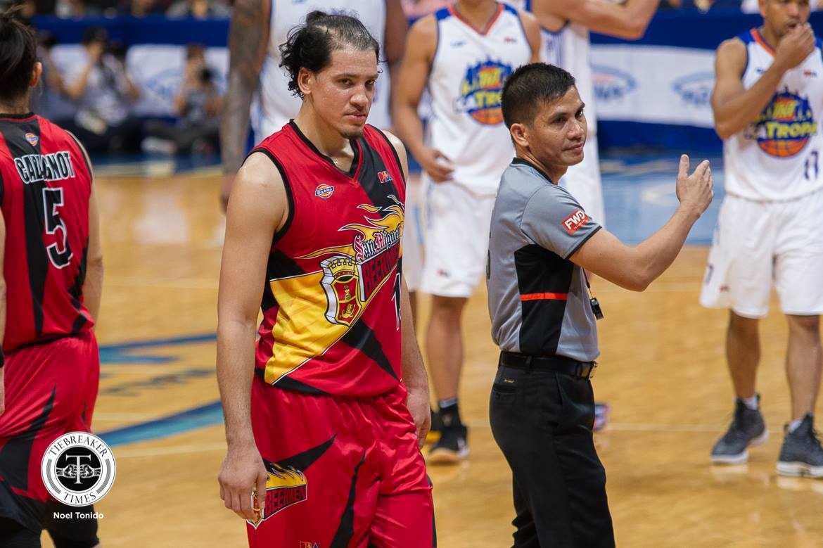 2018-pba-commissioners-cup-san-miguel-def-tnt-marcio-lassiter Leo Austria tips hat to ejected Arwind Santos, Marcio Lassiter: 'They're out there to win games' Basketball News PBA - philippine sports news
