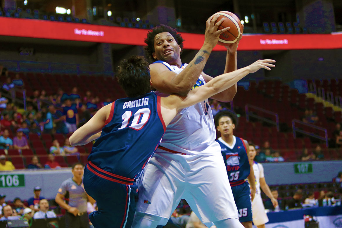 2018-pba-commissioners-cup—tnt-def-columbian—joshua-smith