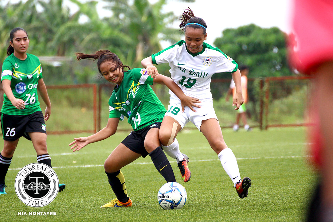 PFFWL-2018-M2-DLSU-def-GAU-FC-Maligalig-Mendaño PFFWL Roundup: FEU tames UST; Tuloy FC's Isabella Bandoja breaks single-season goal record DLSU FEU Football News PFF Women's League UP UST - philippine sports news