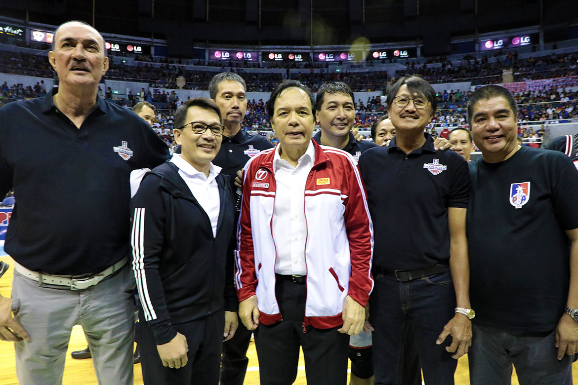 pba-return-of-the-rivals-ginebra-def-purefoods-robert-jaworski Bal David, Vince Hizon, Noli Locsin make most of Gordon's reunion Basketball News PBA - philippine sports news