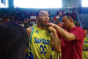 Ligang-labas-Calvin-Abueva-2-300x200 Calvin Abueva seen playing in 'ligang labas' game Basketball News PBA  - philippine sports news