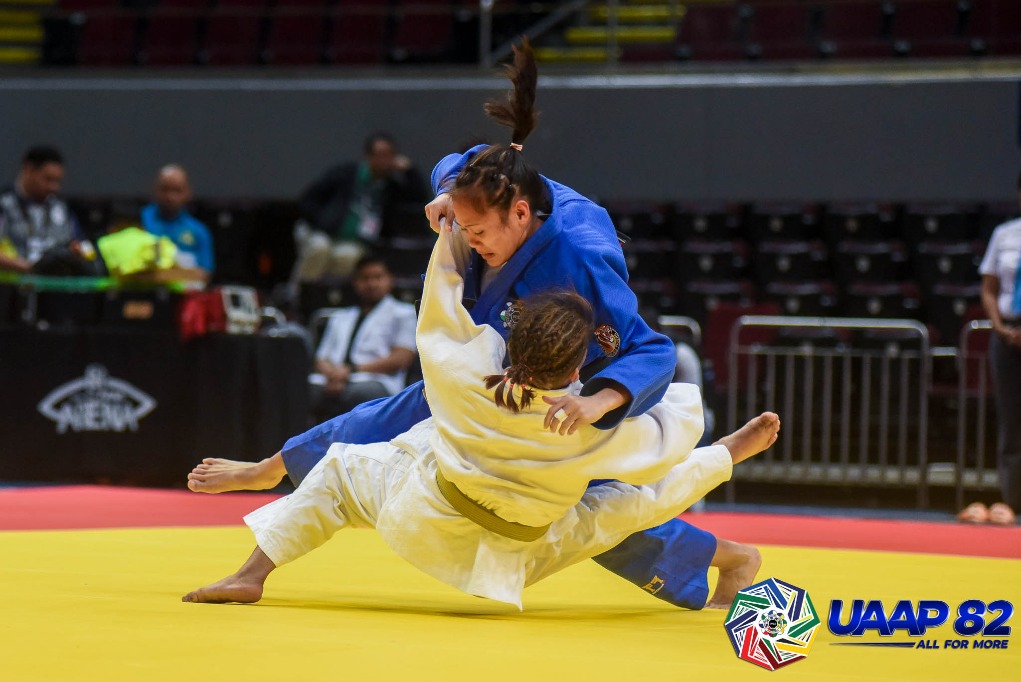 UAAP82-JUDO-SRS-52KG-WOMENS-2ND-PHOTO-WHITE-MATIAS-UE-BLUE-PABULAYAN-UST Sisters Jea, Leah Lopez lead UE Lady Warriors to Day 1 lead in UAAP Judo DLSU Judo News UAAP UE UP UST - philippine sports news