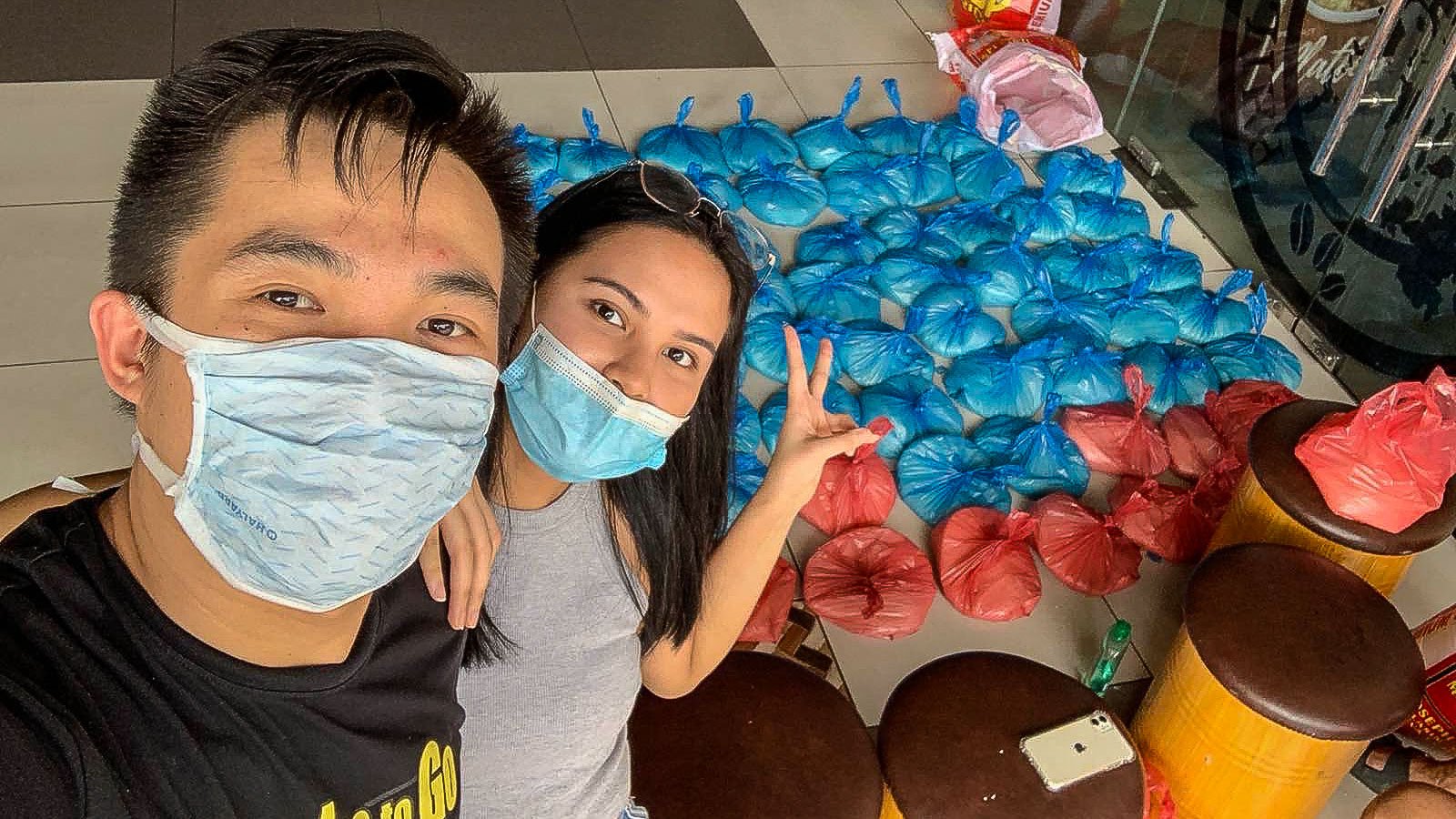 Covid-19-action-paul-desiderio-and-agatha-uvero-pack-goods Couple Paul Desiderio, Agatha Uvero give back on 'date day' Basketball News PBA - philippine sports news