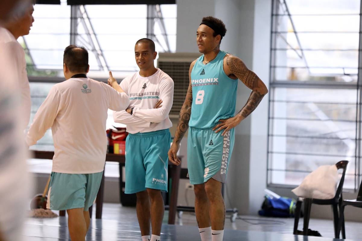 PBA-Season-45-phoenix-robinson-x-abueva Robinson wanted to be the one to tell Abueva about trade Basketball News PBA - philippine sports news