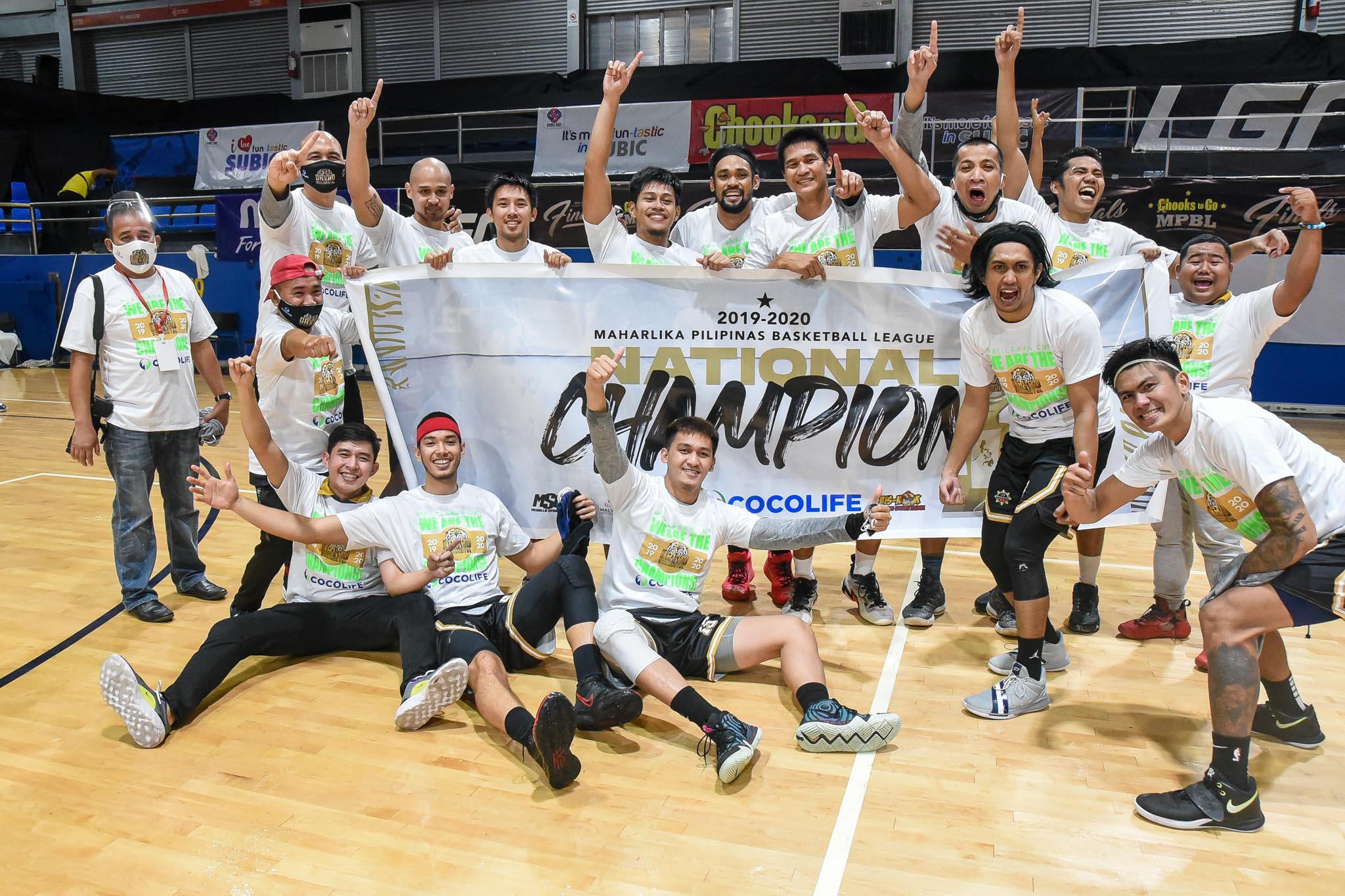 2021-Chooks-to-Go-MPBL-Lakan-Finals-Game-Four-Davao-Occidental-vs-San-Juan-Tigers-celebration-5 Chooks-to-Go MPBL set to turn pro, removes Fil-for restrictions Basketball MPBL News - philippine sports news