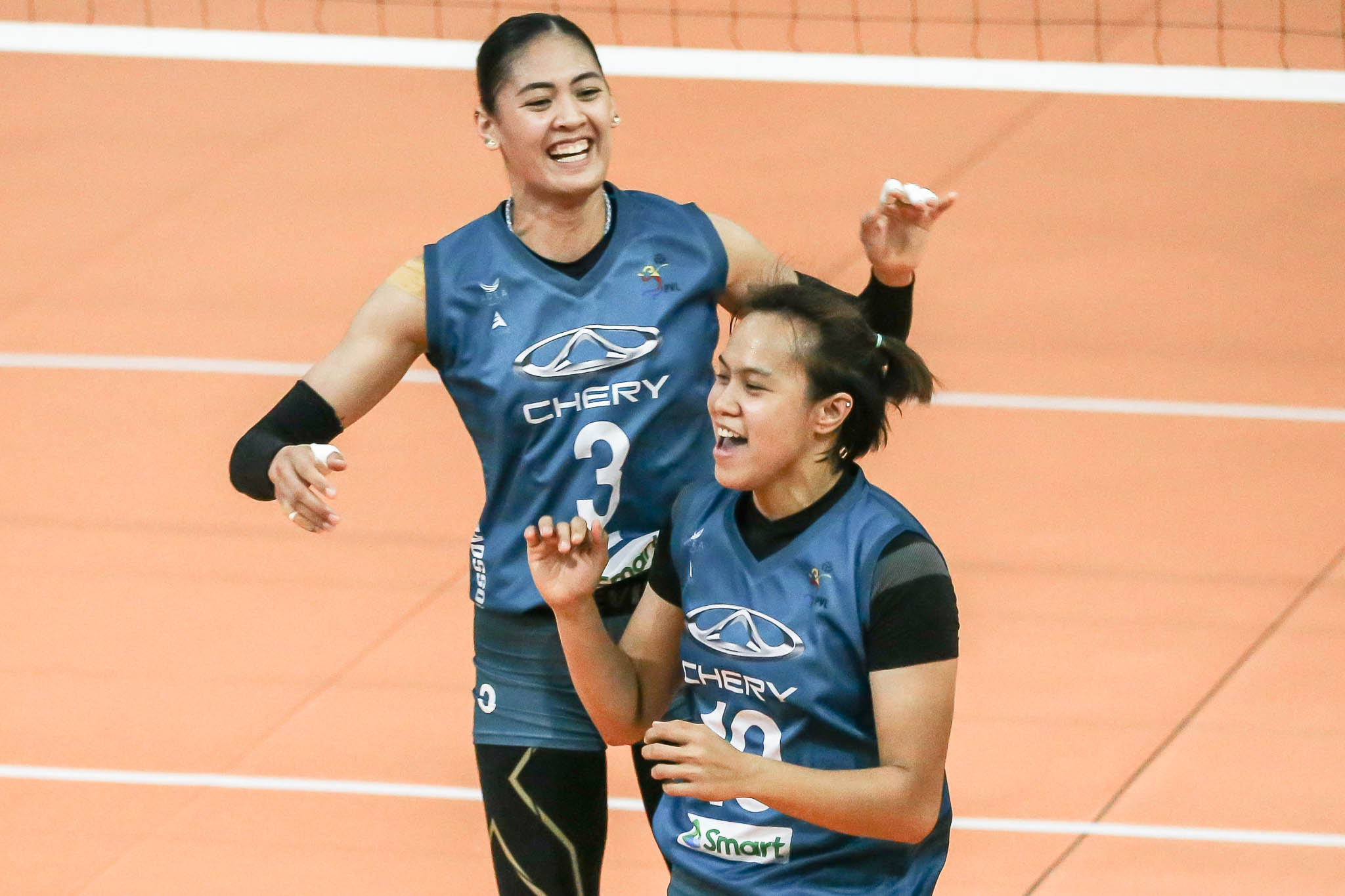 2021-PVL-Open-Chery-Tiggo-vs-Creamline-Maika-Ortiz-and-Jaja-Santiago Jaja Santiago proud of partner Maika Ortiz: 'From ACL to championship' News PVL Volleyball - philippine sports news