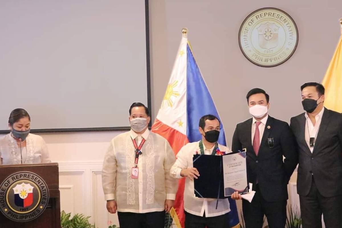 Tokyo-2020-Congress-Lord-Velasco-x-Onyok-Velasco Congress gives Medal of Excellence to Hidilyn Diaz 2020 Tokyo Olympics Boxing News Weightlifting - philippine sports news