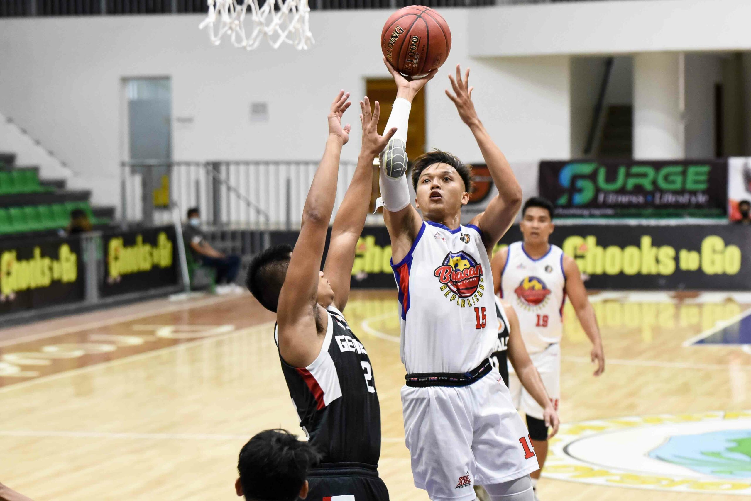 2021-Chooks-NBL-Bulacan-vs-Taguig-Ryan-Spencer-Operio-Bulacan-scaled NBL: Taguig survives highly-physical OT tilt vs Bulacan, ties Munti at fifth Basketball NBL News - philippine sports news