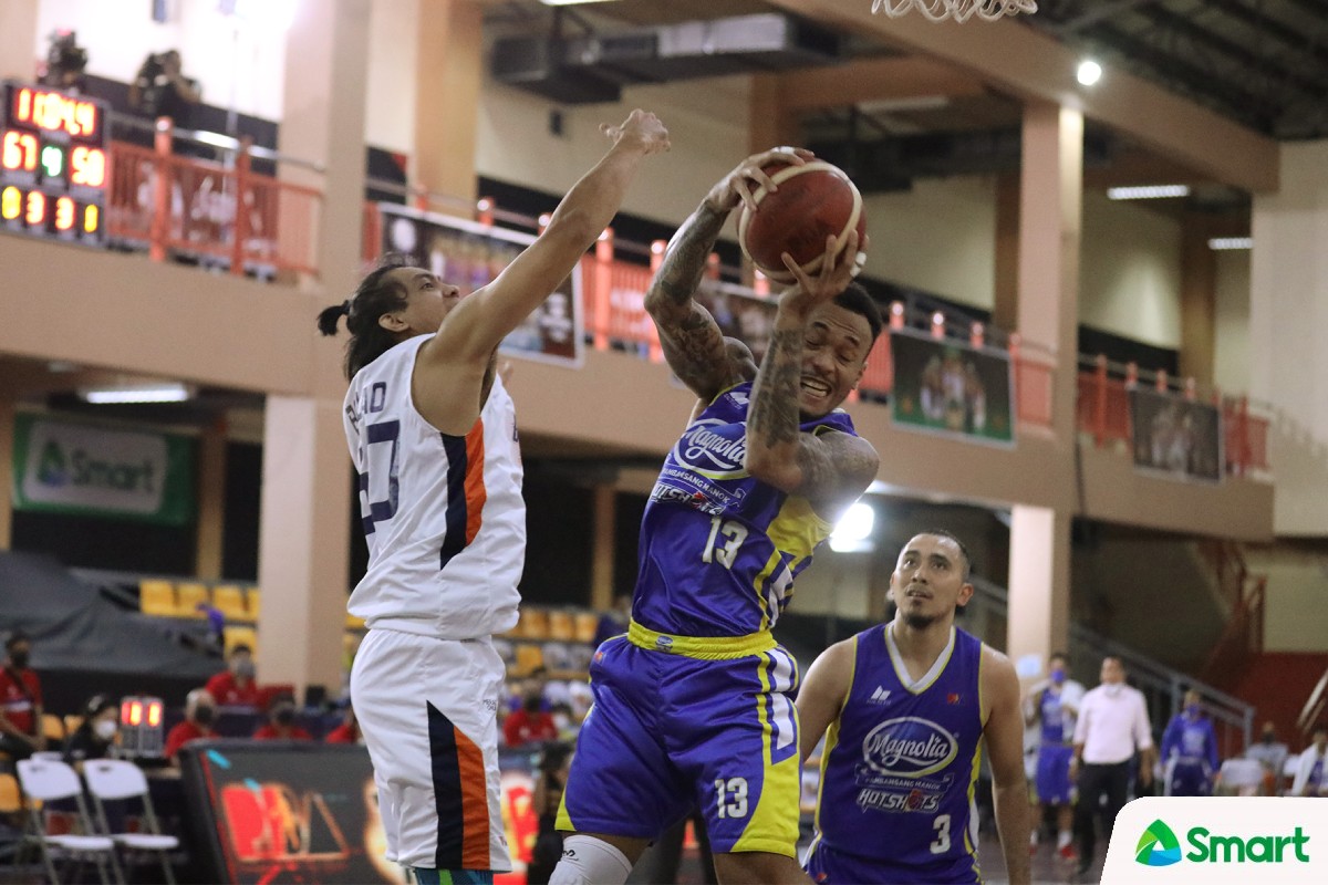 2021-pba-philippine-cup-quarterfinals-meralco-vs-magnolia-calvin-abueva-vs-nonoy-baclao Raymond Almazan doubtful for PBA semis game three, bares Black Basketball News PBA - philippine sports news
