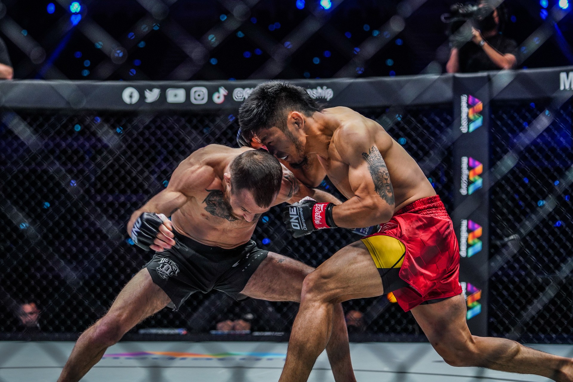 ONE-Next-Gen-Lito-Adiwang-uppercuts-Jarred-brooks Lito Adiwang derailed by Jarred Brooks at ONE: NextGen Mixed Martial Arts News ONE Championship - philippine sports news