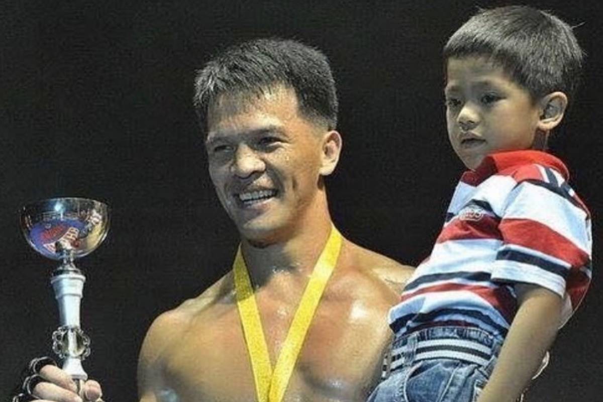 URCC-Mark-Sangiao-with-Jhanlo Jhanlo Sangiao looks to carve own path as Team Lakay's new 'Machine' Mixed Martial Arts News ONE Championship - philippine sports news