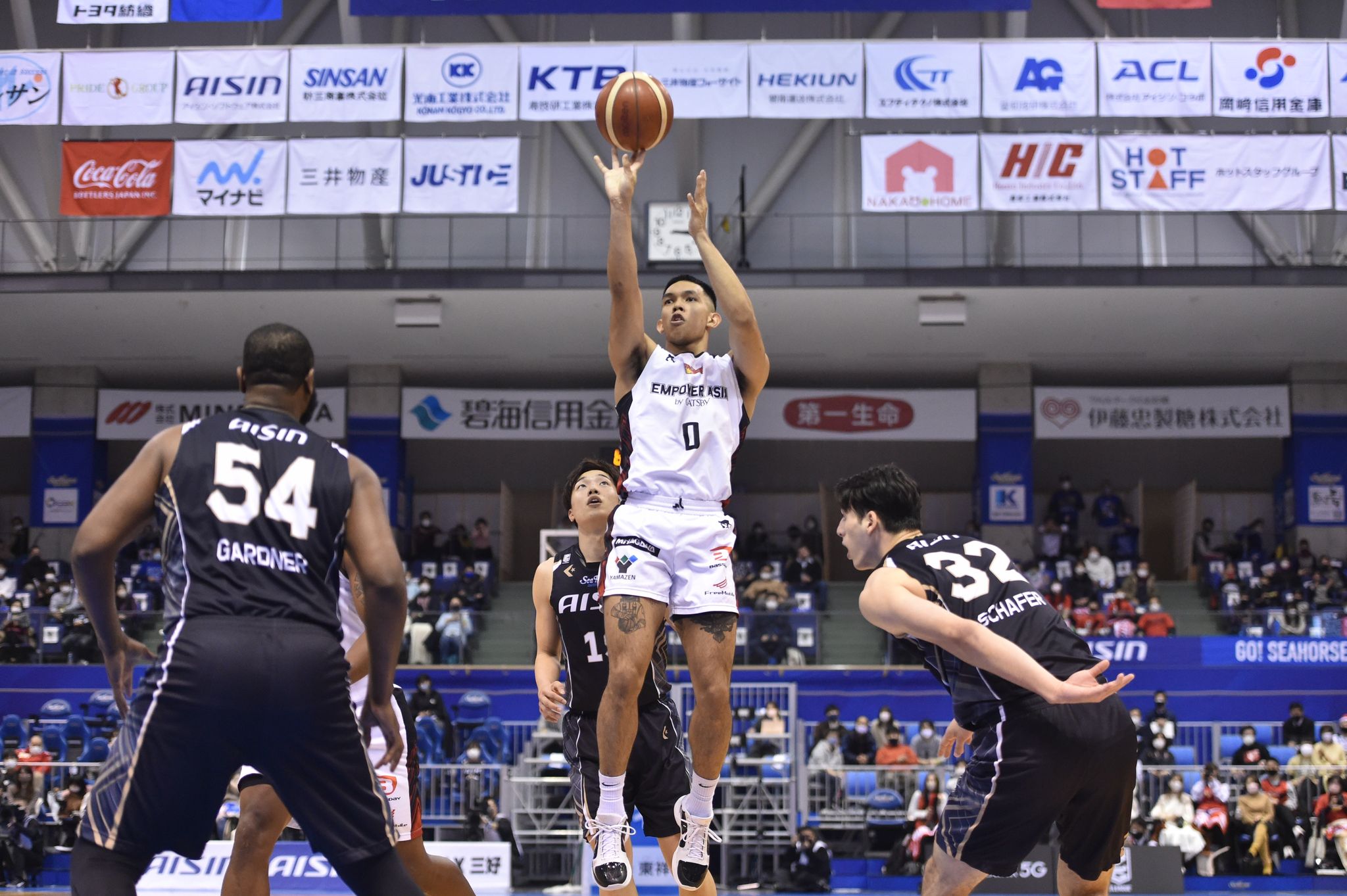 2021-22-B.League-Season-San-En-vs-Mikawa-Thirdy-Ravena So far, so good for Thirdy Ravena, Dwight Ramos in Chot's Gilas 2023 FIBA World Cup Basketball Gilas Pilipinas News - philippine sports news