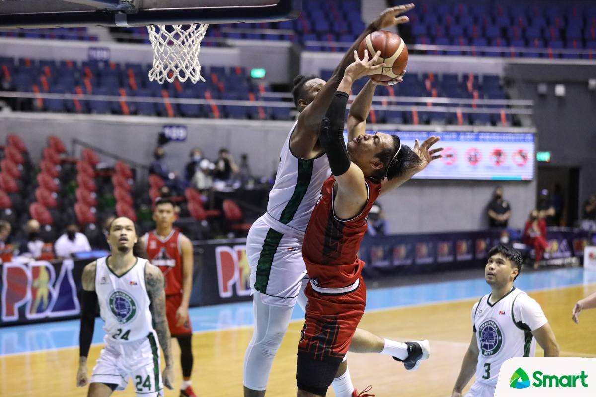 2021-22-PBA-Governors-Cup-Terrafirma-vs-Blackwater-Antonio-Hester-blocks-Barkley-Ebona Vanguardia dwells on positives as Blackwater comes oh so close to ending historic skid Basketball News PBA - philippine sports news