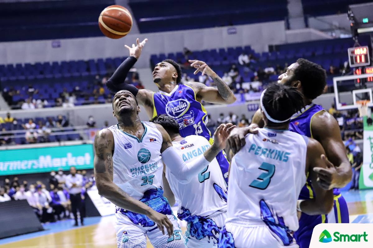 2021-22-PBA-Governors-Cup-QF-Magnolia-vs-Phoenix-Calvin-Abueva Irony not lost in Abueva after Magnolia eliminates Phoenix Basketball News PBA - philippine sports news