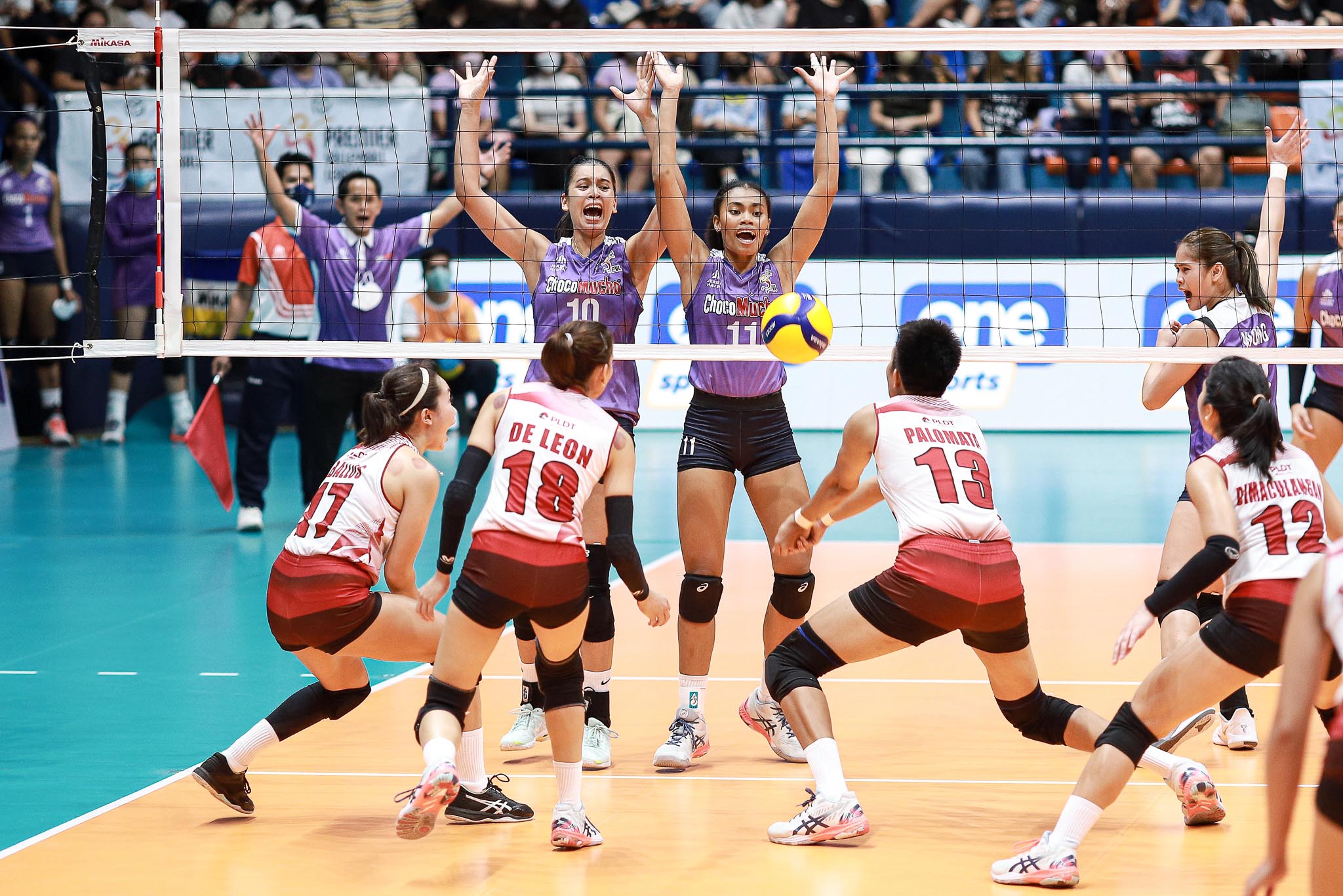2022-PVL-ChocoMucho-vs-PLDT-Kat-Tolentino-Aduke-Ogunsanya Tolentino glad to have Molde, Ogunsanya on her side now News PVL Volleyball - philippine sports news