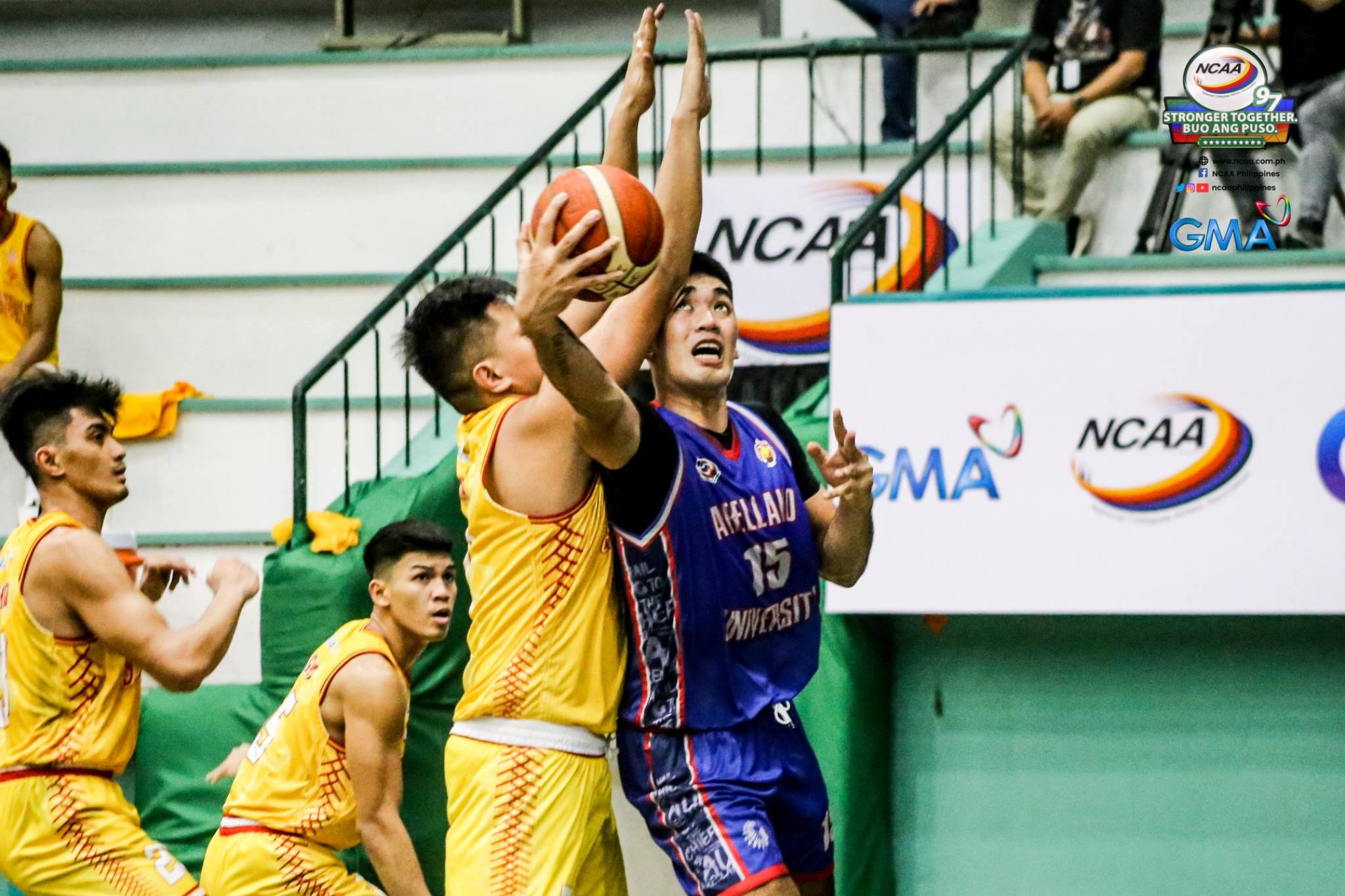 NCAA-Season-97-Basketball-AU-vs-SSCR-Justin-Arana Justin Arana diagnosed with partial ACL tear AU Basketball NCAA News - philippine sports news