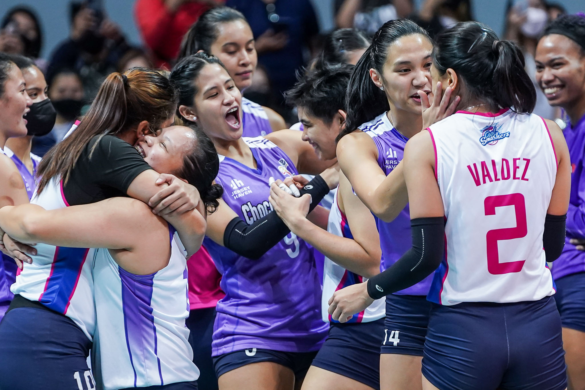 2022-PVL-Creamline-vs-Choco-Mucho-Game-2 Alyssa Valdez in awe as PVL draws biggest crowd in pandemic era News PVL Volleyball - philippine sports news