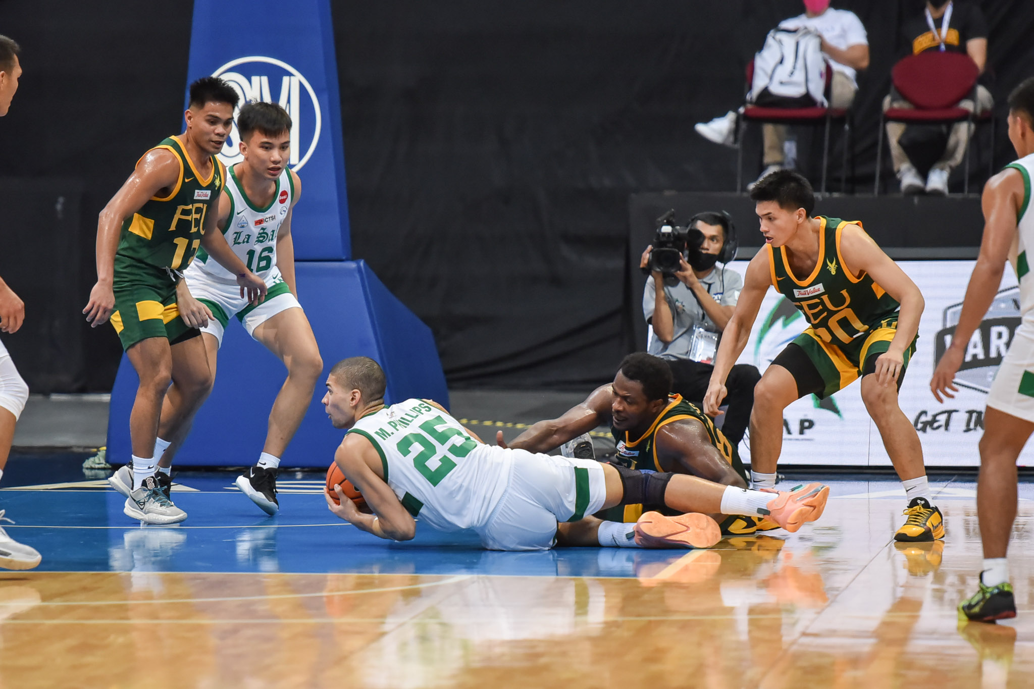 UAAP-84-MBB-DLSU-vs.-FEU-Mike-Phillips-4988 RJ, Olsen glad to see FEU finally learn to close out games Basketball FEU News UAAP - philippine sports news