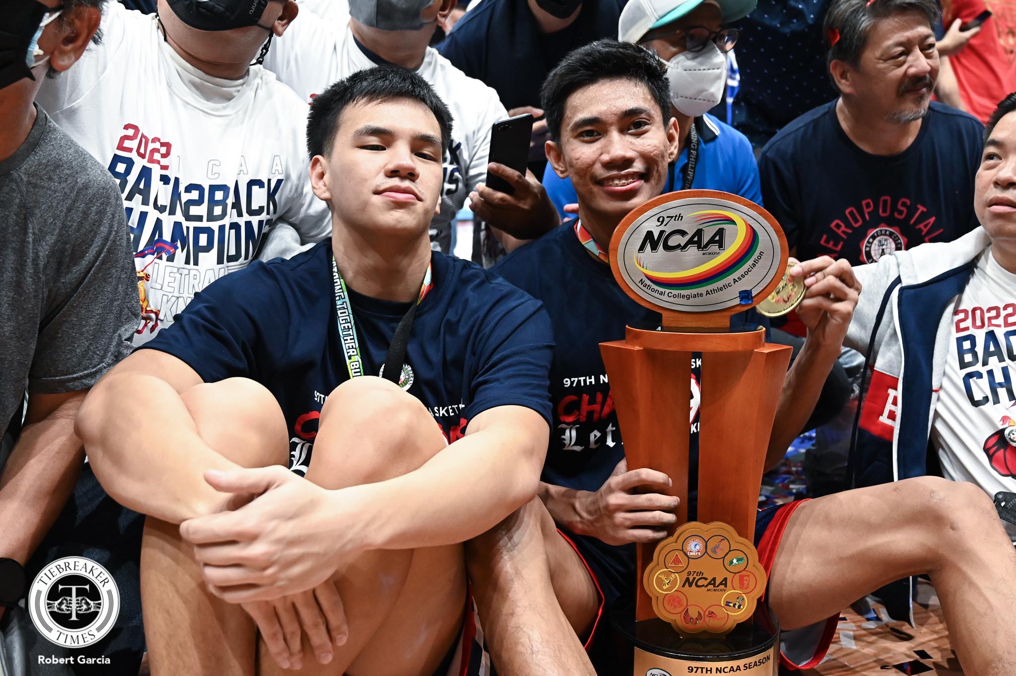 NCAA-97-AWARDING-PARAISO-AND-ABANDO-2-1 Despite interest from Changwon LG, Rhenz Abando looks to give Letran three-peat Basketball CSJL NCAA News - philippine sports news