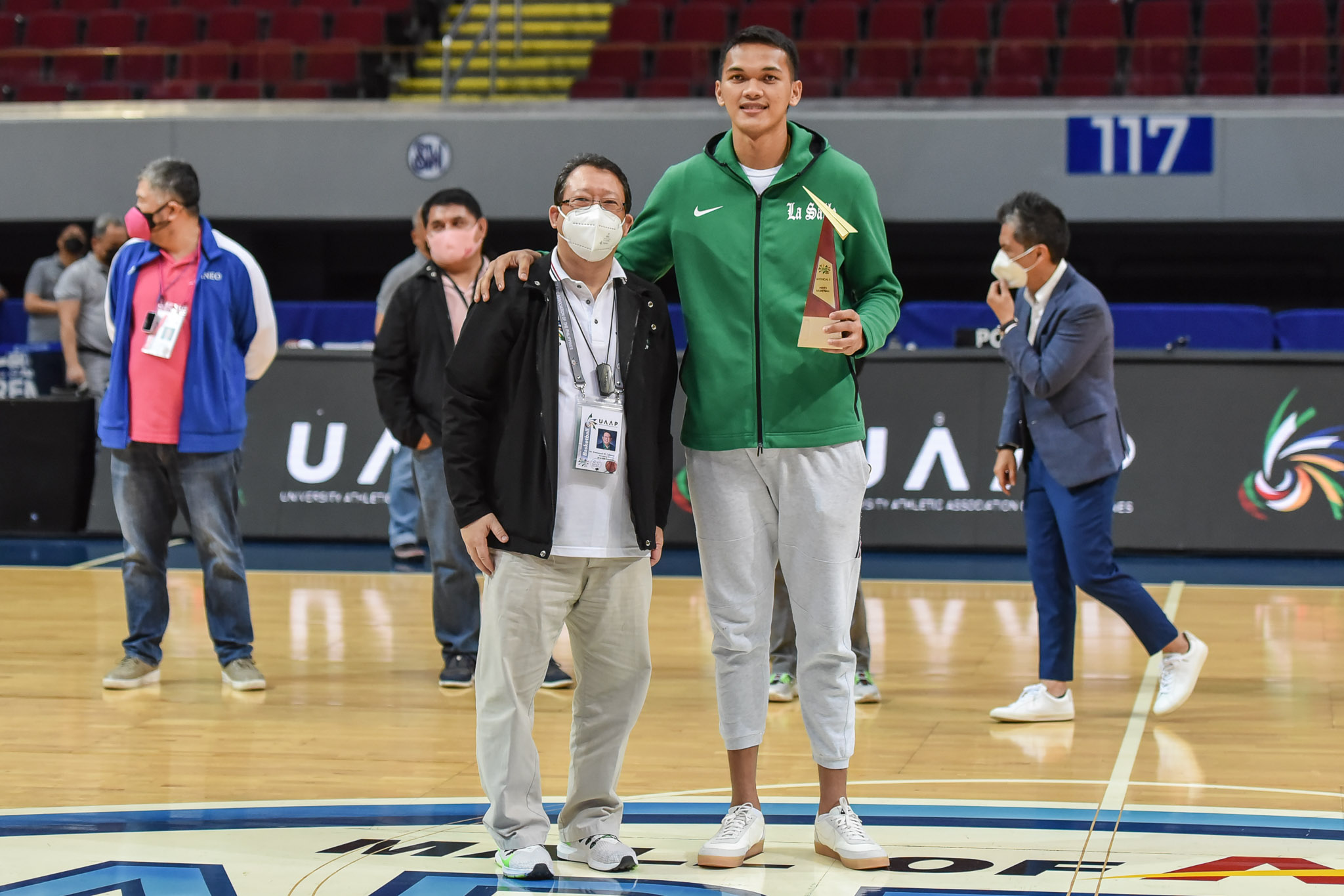UAAP-84-MBB-Awarding-Justine-Baltazar-2403 Kouame becomes first Atenean to win UAAP MVP since Kiefer ADMU Basketball DLSU News UAAP UP - philippine sports news