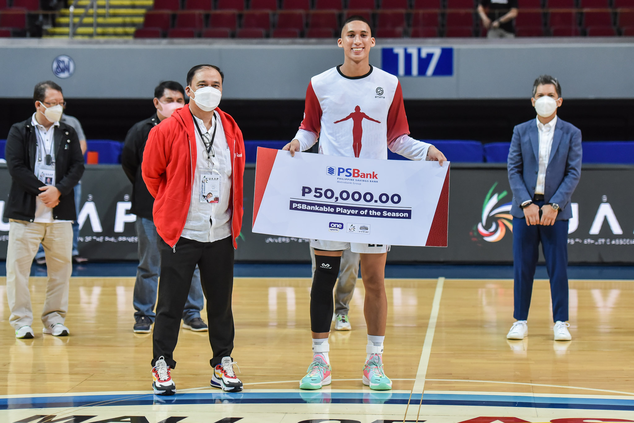 UAAP-84-MBB-Awarding-Zav-Lucero-2383 Kouame becomes first Atenean to win UAAP MVP since Kiefer ADMU Basketball DLSU News UAAP UP - philippine sports news