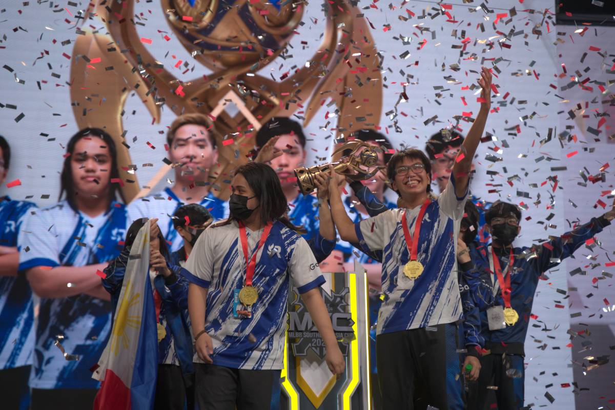 2022-MSC-RSG-PH-def-RRQ-Finals RSG PH team manager Lexie glad her birthday wish came true -- the MSC trophy ESports Mobile Legends MPL-PH News - philippine sports news