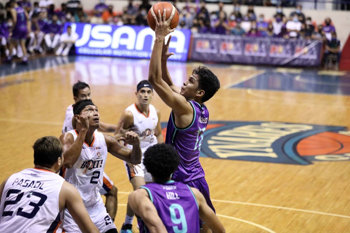 2022-PBA-Philippine-Cup-Converge-vs-Meralco-Jeo-Ambohot Tratter looks forward to playing alongside young towers Arana, Ambohot Basketball News PBA - philippine sports news