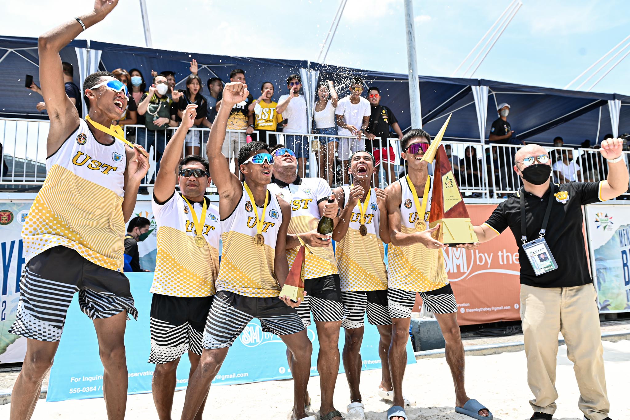 21st-Photo-UST- UAAP 84: Varga leads UST to men's beach volley three-peat Beach Volleyball DLSU News NU UAAP UST - philippine sports news