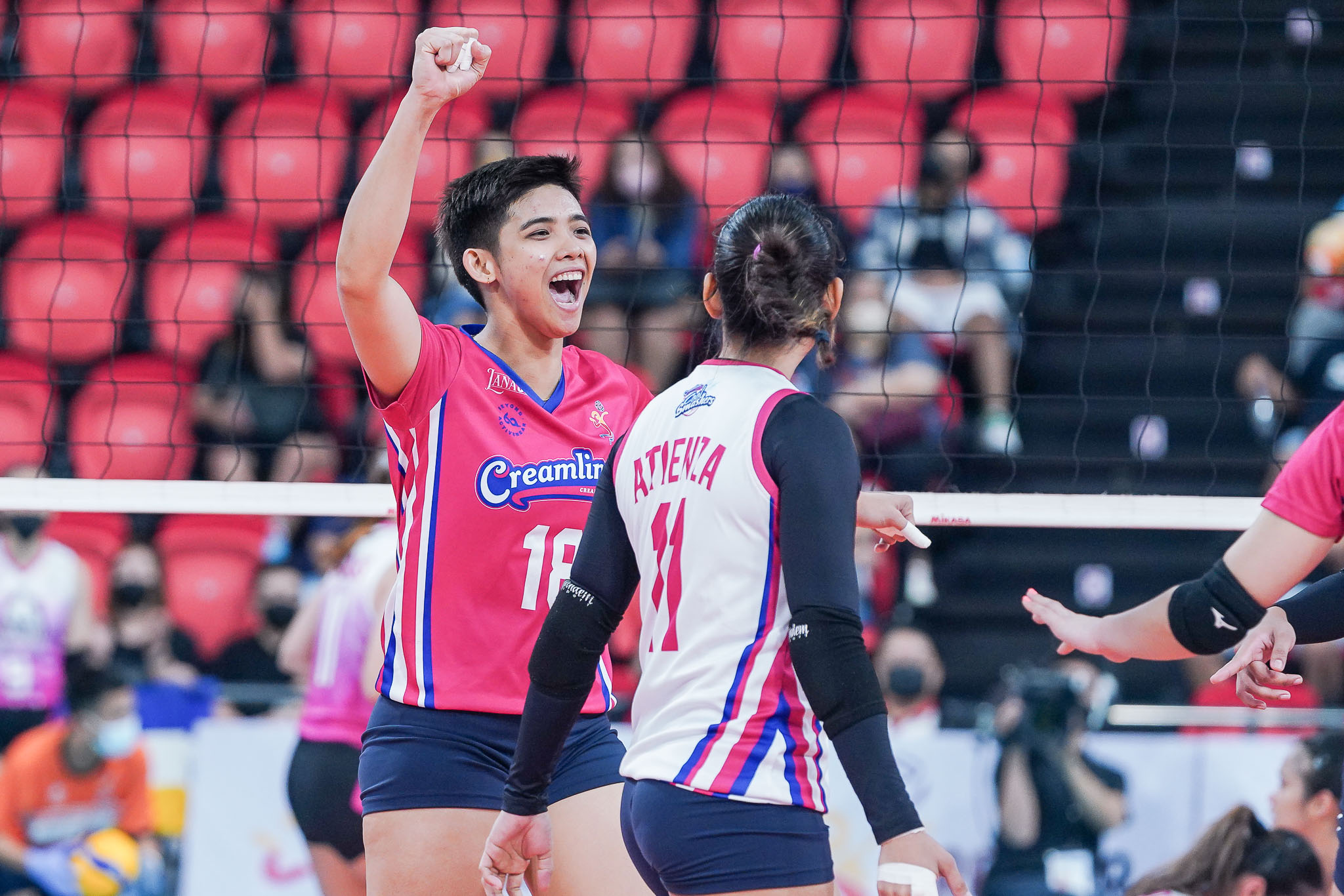 2022-PVL-Reinforced-Conference-Akari-vs-Creamline-Tots-Carlos-Creamline Jia De Guzman lauds Creamline bench for staying ready News PVL Volleyball - philippine sports news