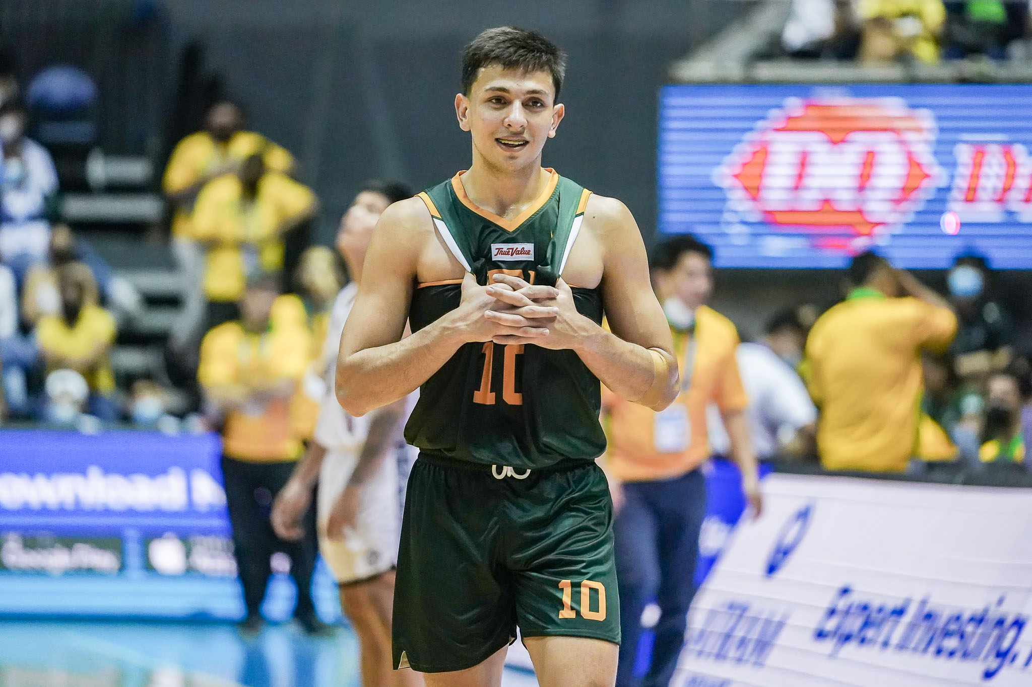 UAAP-MBT-Patrick-Sleat-FEU-1-1 Olsen filled with hope after FEU's brave stand vs UP Basketball FEU News UAAP - philippine sports news