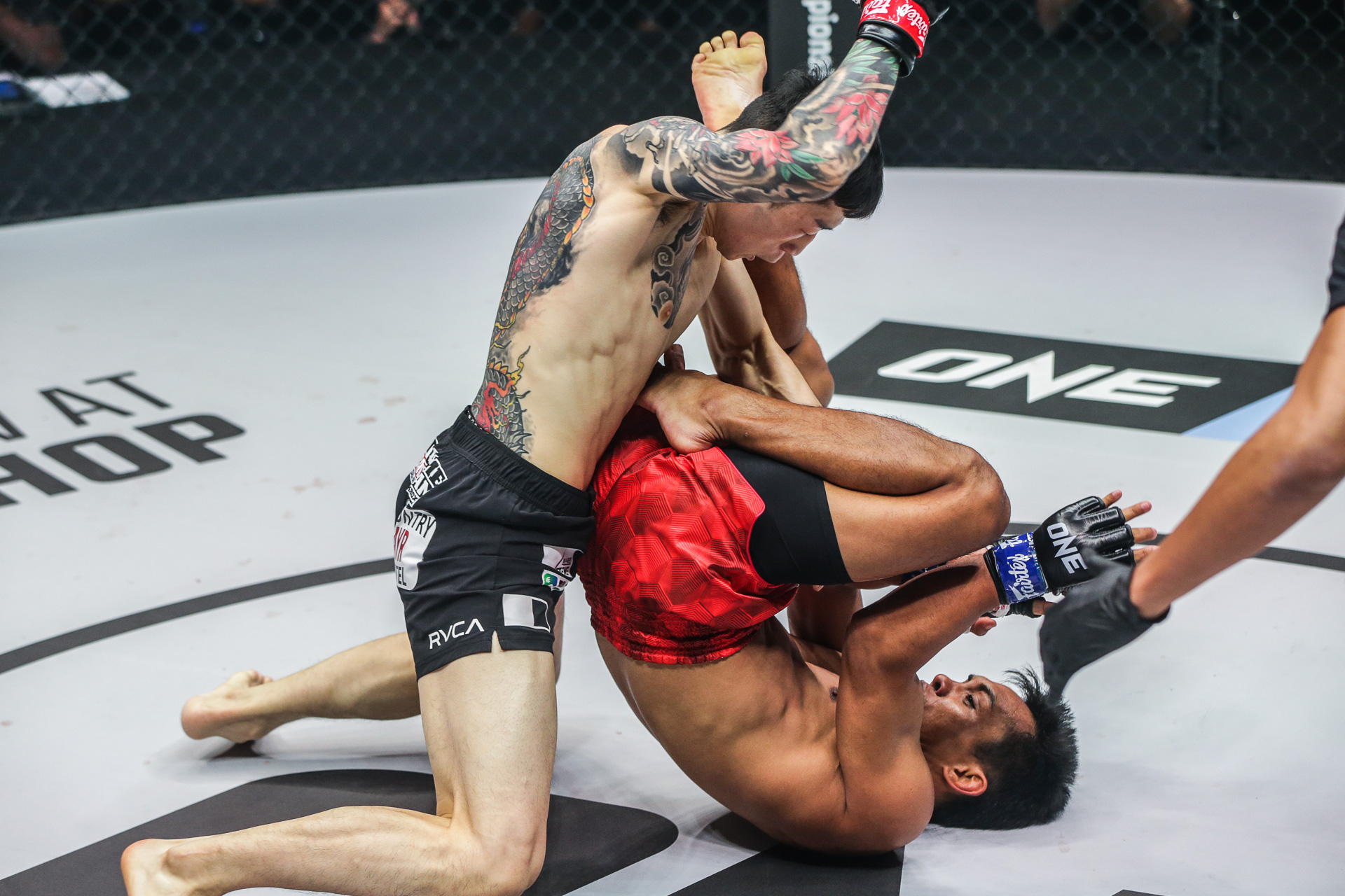 ONE-on-Prime-Video-4-Kim-Jae-Woong-VS-Kevin-Belingon ONE: Kevin Belingon stopped by Kim Jae Woong as skid continues Mixed Martial Arts News ONE Championship - philippine sports news