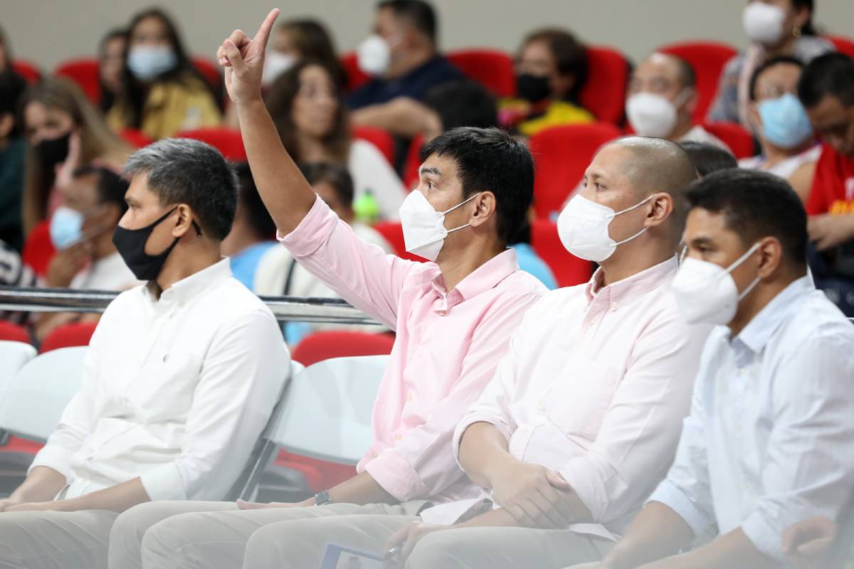 2022-PBA-Commissioners-Cup-Magnolia-vs-Phoenix-Jason-Webb-and-staff Having Victolero out early in conference prepared Magnolia staff to step up, says Webb Basketball News PBA - philippine sports news