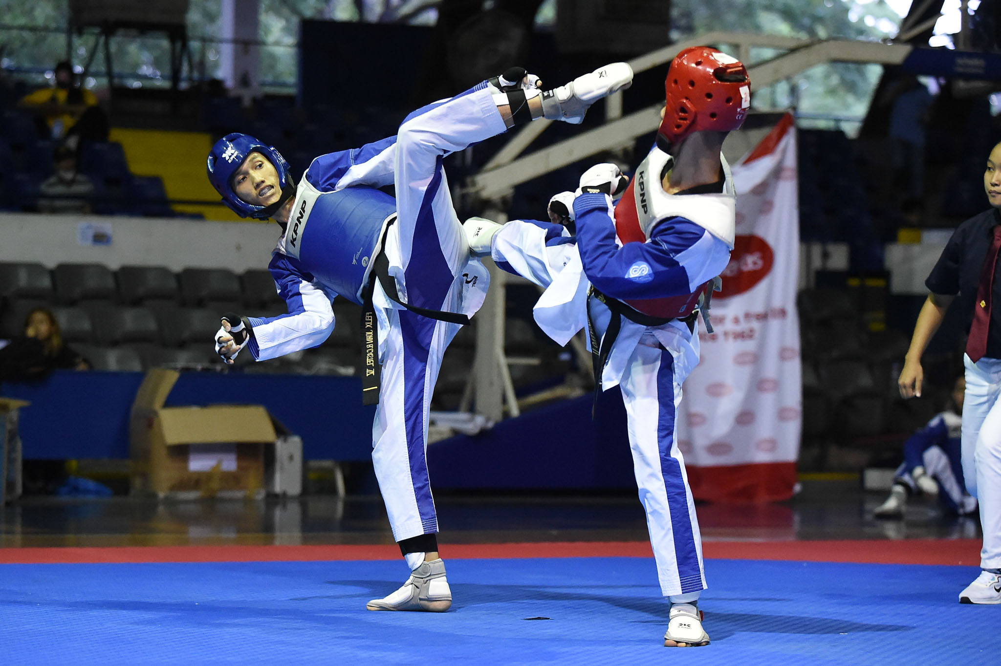 UAAP-85-Taekwondo-Juniors-Men-Felix-John-Castel-6 UAAP 85 HSTK: UST sweeps way to gold as Legolas Peñaredondo crowned MVP ADMU DLSU FEU News NU Taekwondo UAAP UST - philippine sports news