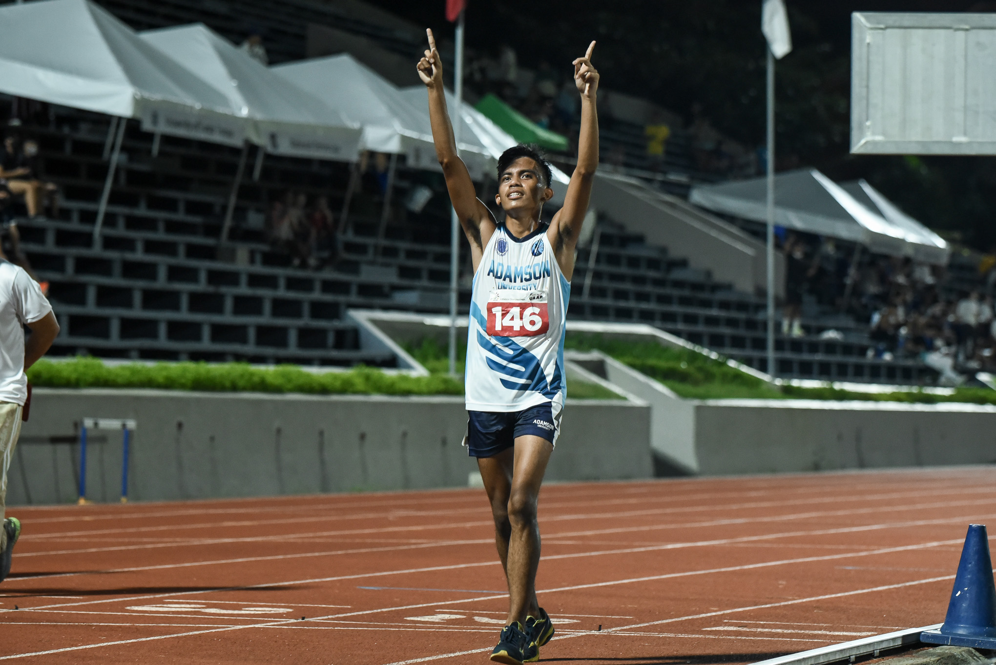 UAAP85-5000M-Walk-Boys-Jumaday-John-Yuri UAAP 85 HSAT: Jardin leads Adamson boys to early lead; UST's Guergio takes 100m ADMU AdU DLSU News Track & Field UAAP UE UP UST - philippine sports news