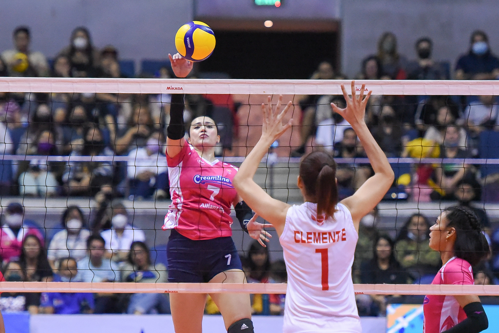 PVL-AFC-2023-Creamline-vs.-Petrogazz-Michele-Gumabao-8261 Having intact lineup to pay dividends for Valdez-less Creamline, says Gumabao News PVL Volleyball - philippine sports news