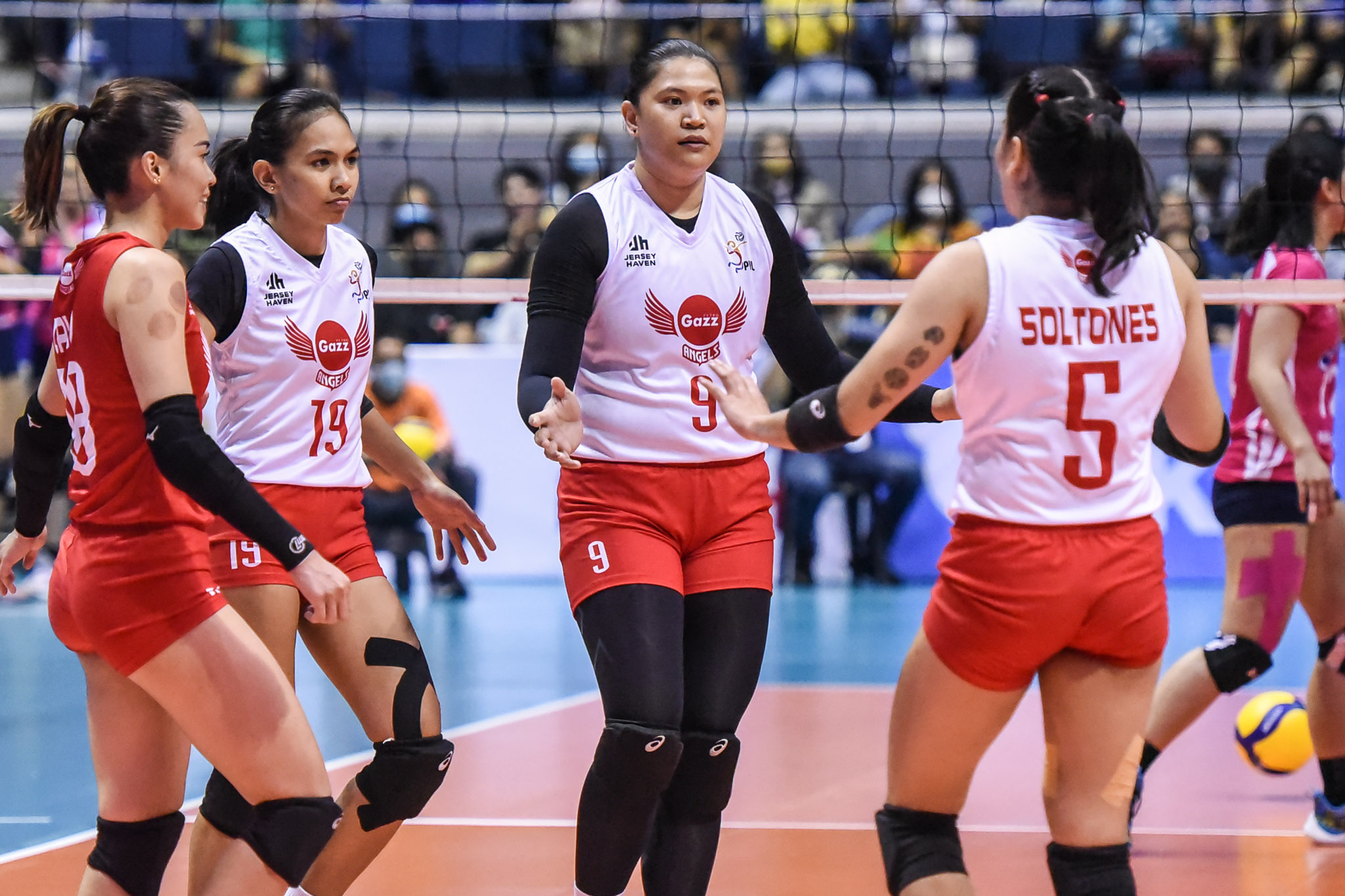 PVL-AFC-2023-Creamline-vs.-Petrogazz-Remy-Palma-8360 Oliver Almadro clears air on taking Petro Gazz job despite being Ateneo coach News PVL Volleyball - philippine sports news