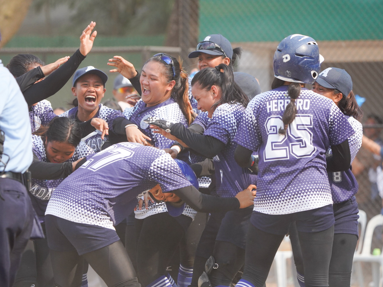 UAAP-85-Softball-FINALS-Game-2-Adamson-celebrate2 UAAP 85 Softball: Adamson completes 'decade of dominance' AdU News Softball UAAP UP - philippine sports news