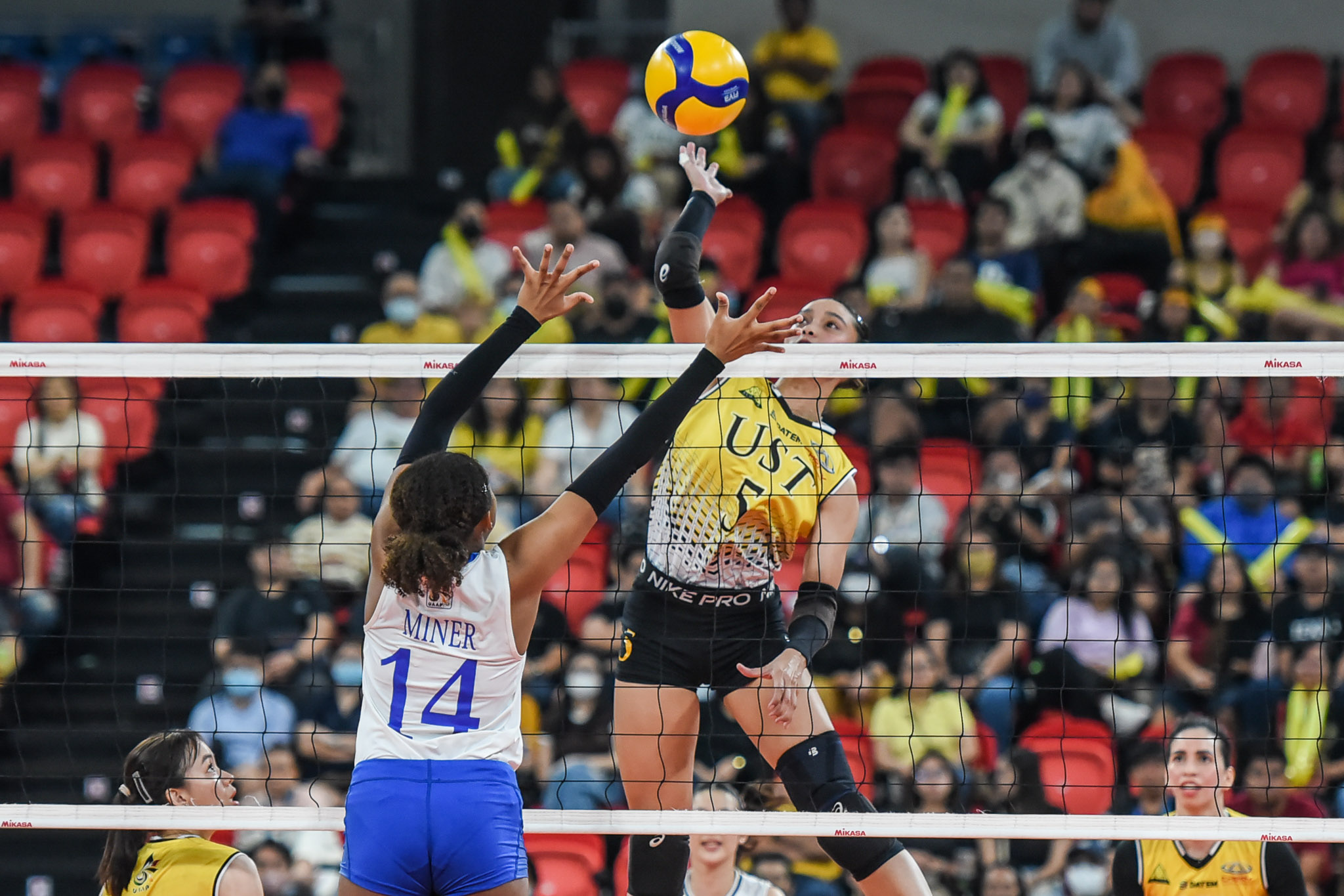 UAAP-85-WVB-ADMU-vs.-UST-Imee-Hernandez-1770 Imee Hernandez aims for more after career-best performance News UAAP UST Volleyball - philippine sports news