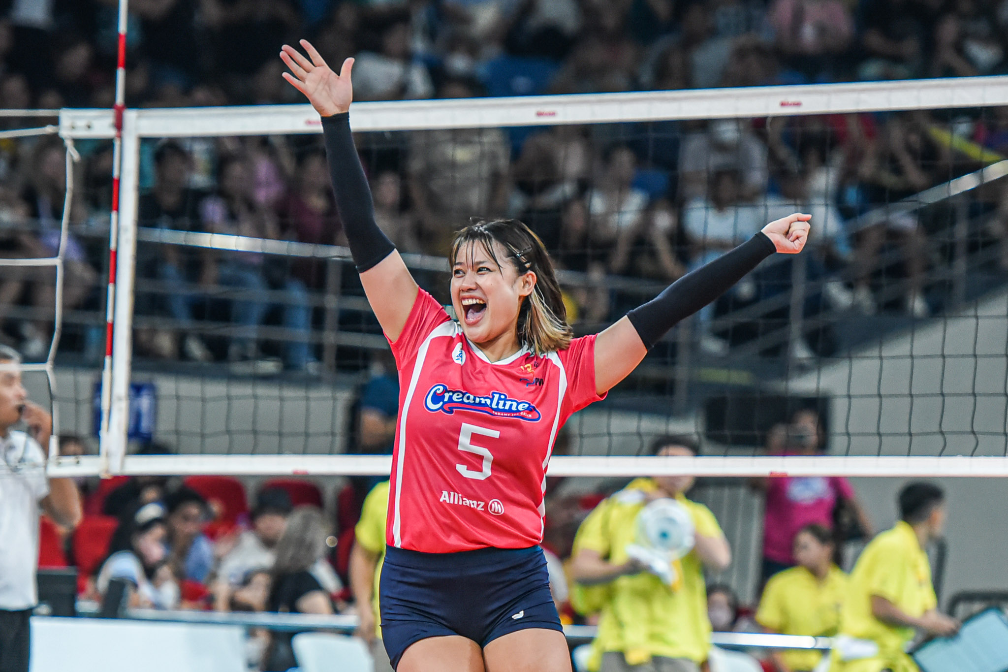 PVL-Invitational-F2-vs.-Creamline-Risa-Sato-2499 Meneses not surprised that Valdez can still deliver 'Clutch Queen' outings News PVL Volleyball - philippine sports news