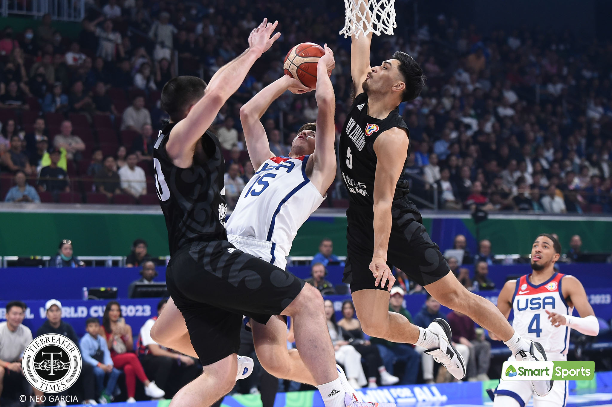FIBA-WC-2023-USA-vs.-NZL-Austin-Reaves-1 Austin Reaves basks in Pinoy love as Lakers fandom shines bright in FIBA WC 2023 FIBA World Cup Basketball News - philippine sports news
