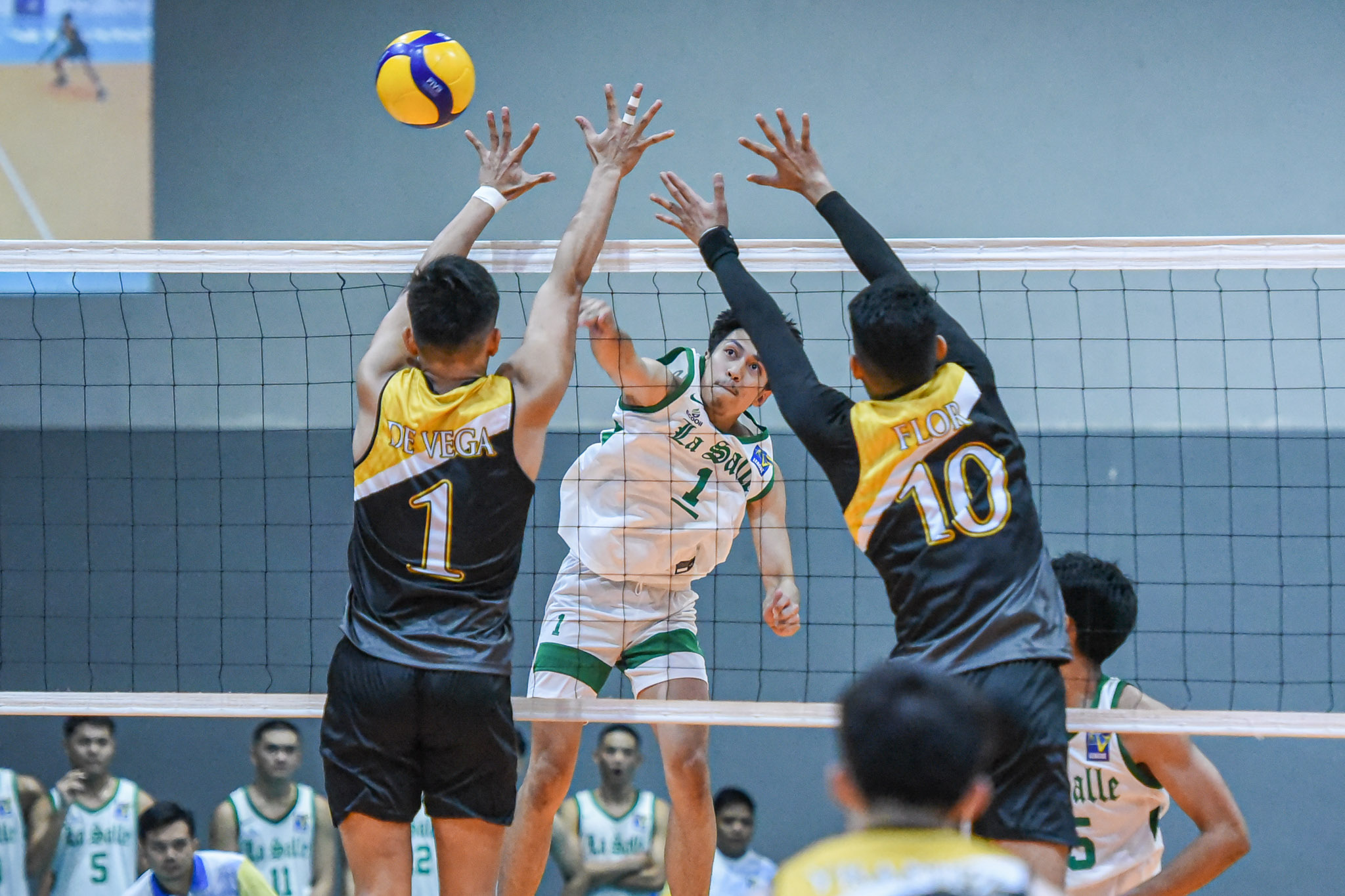 V-League-2023-DLSU-vs.-UST-JM-Ronquillo-3800 Alinsunurin braces for tough challenge in NU's title defense News NU UAAP Volleyball - philippine sports news