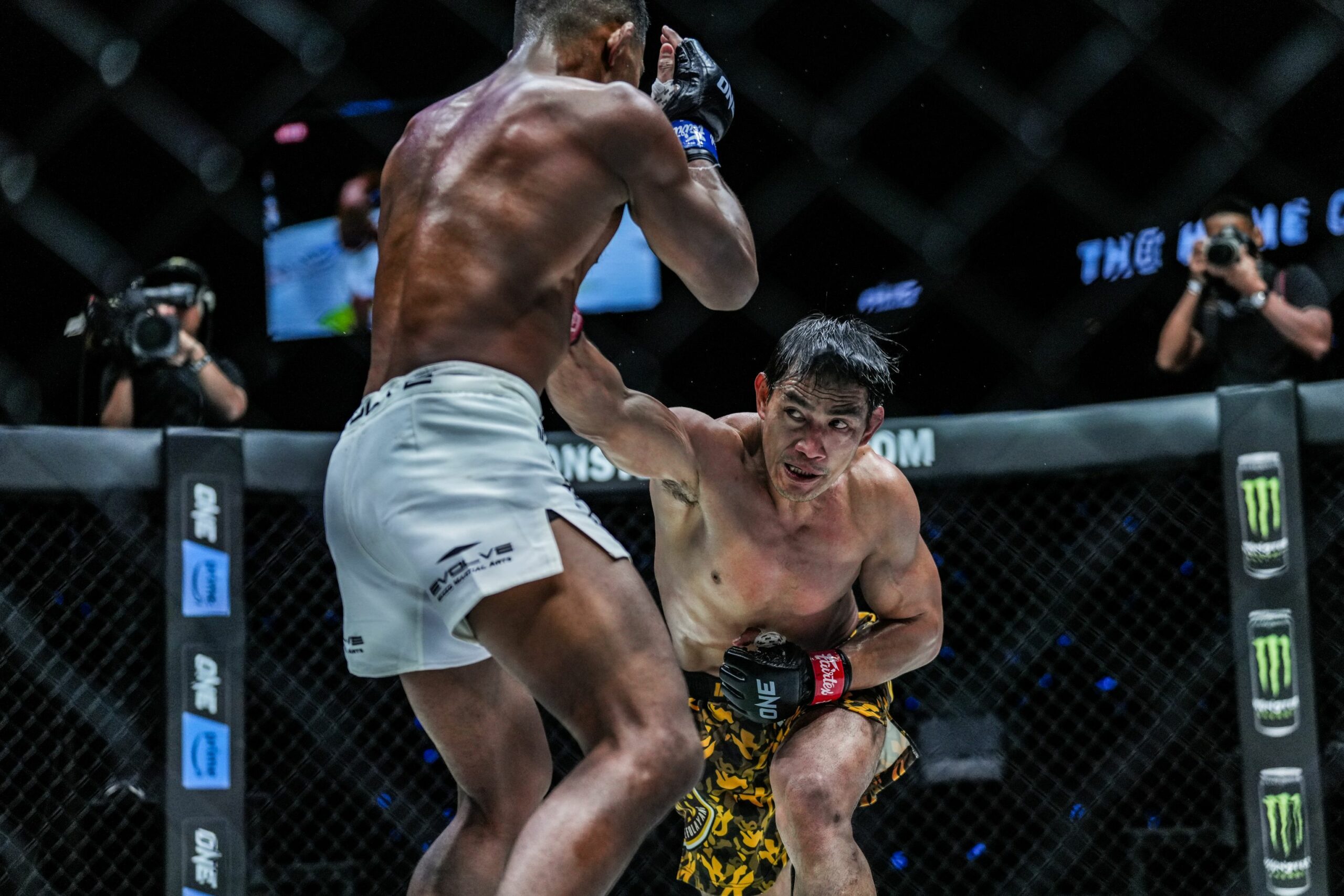 ONE-Fight-Night-14-Eduard-Folayang-def-Amir-Khan-3-scaled Eduard Folayang praises Honorio Banario for coaching role Mixed Martial Arts News ONE Championship - philippine sports news