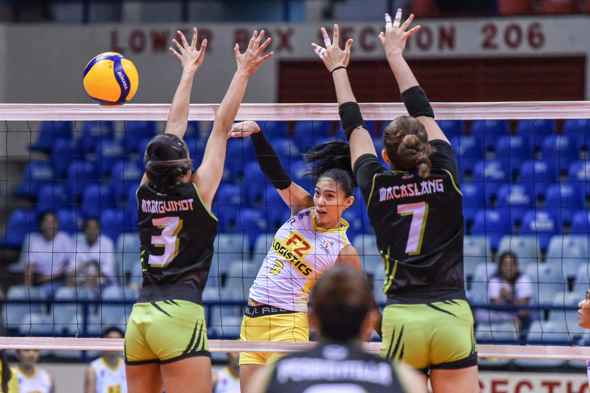 PVL-AFC-F2-vs.-NXLED-Ivy-Lacsina-2594-1 Though dreading opposite position, Lacsina makes ultimate sacrifice for sake of F2 News PVL Volleyball - philippine sports news