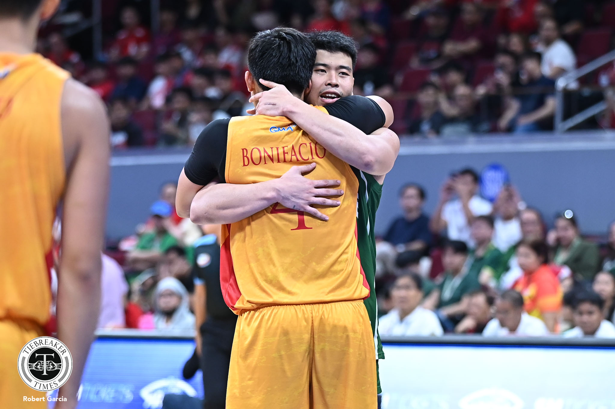 NCAA-99-F4-CSB-vs.-MU-Bonifacio-and-Gozum Though Charles Tiu takes blame for failed campaign, Benilde seniors fail to show up in Final Four Basketball CSB NCAA News - philippine sports news